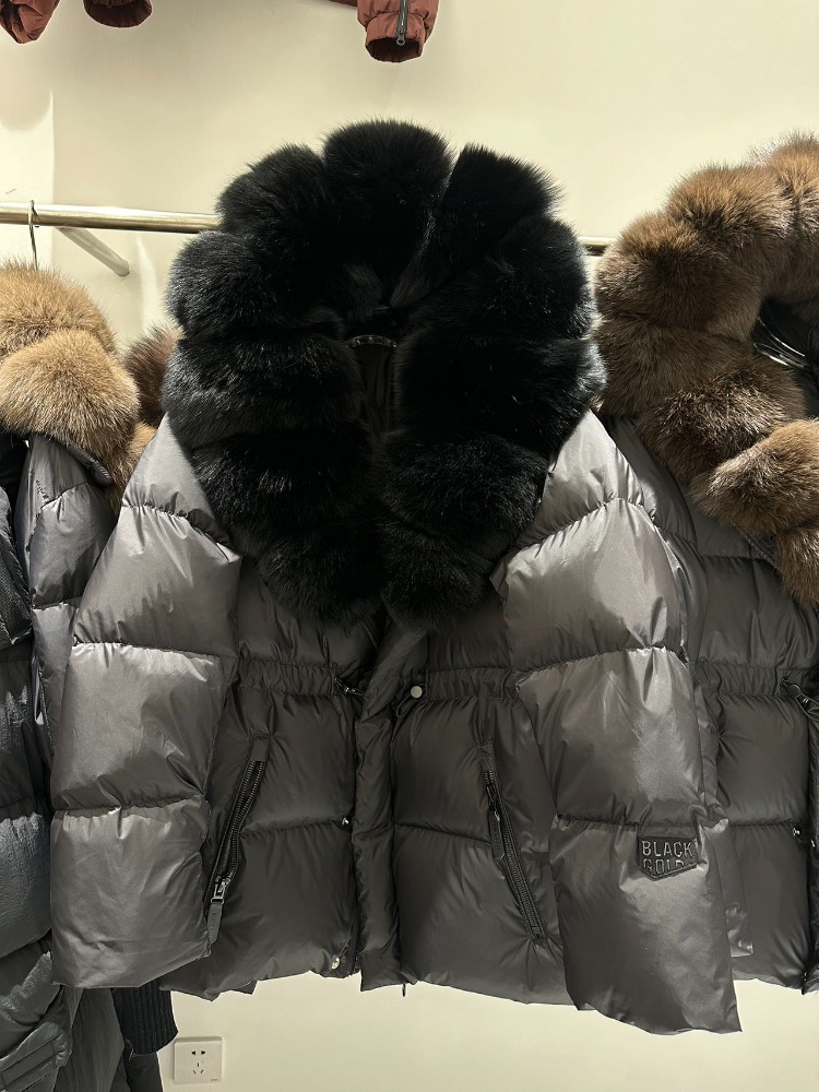 Kurtka z prawdziwego futra dam – Winter Clothing Store recenzja i cena